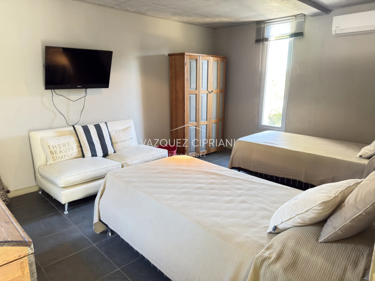 Casa ID.79 - Casa de 3 dormitorios y 2 baños con piscina en Alquiler, La Barra