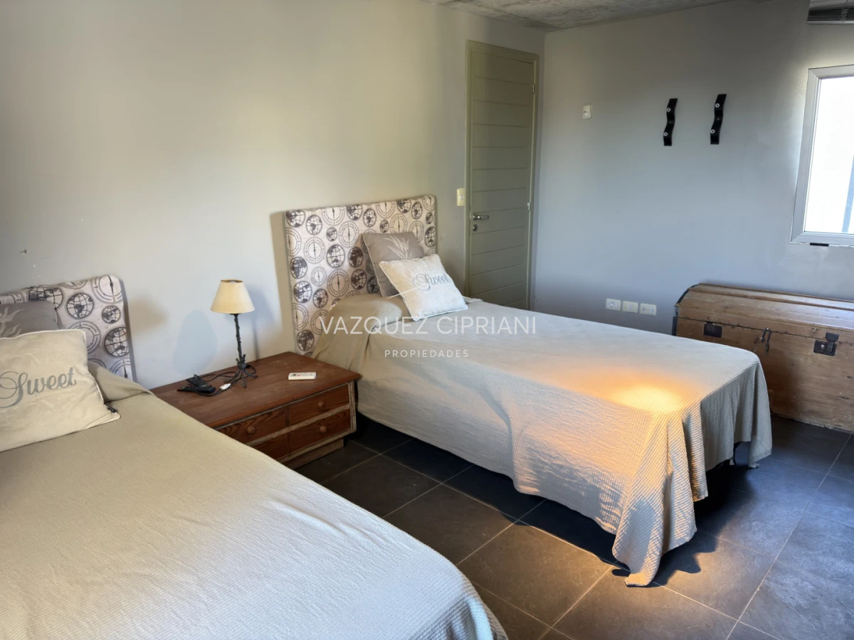 Casa ID.79 - Casa de 3 dormitorios y 2 baños con piscina en Alquiler, La Barra