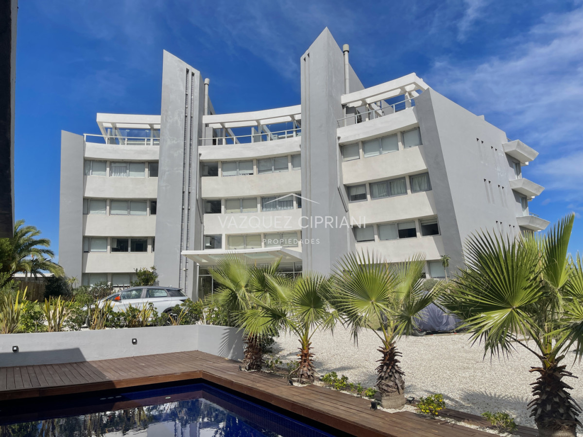 Apartamento ID.81 - Departamento en Manantiales de 2 dormitorios en Suite en venta
