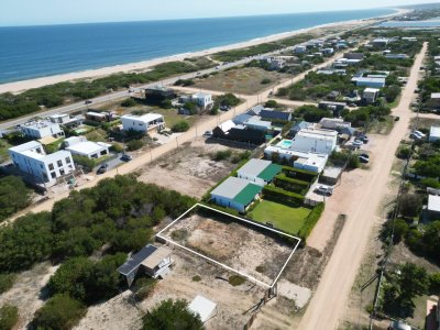 Terreno en La Juanita | A 2 cuadras del mar 