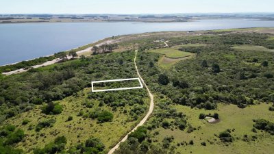 Terreno en El Caracol | Sobre calle principal 