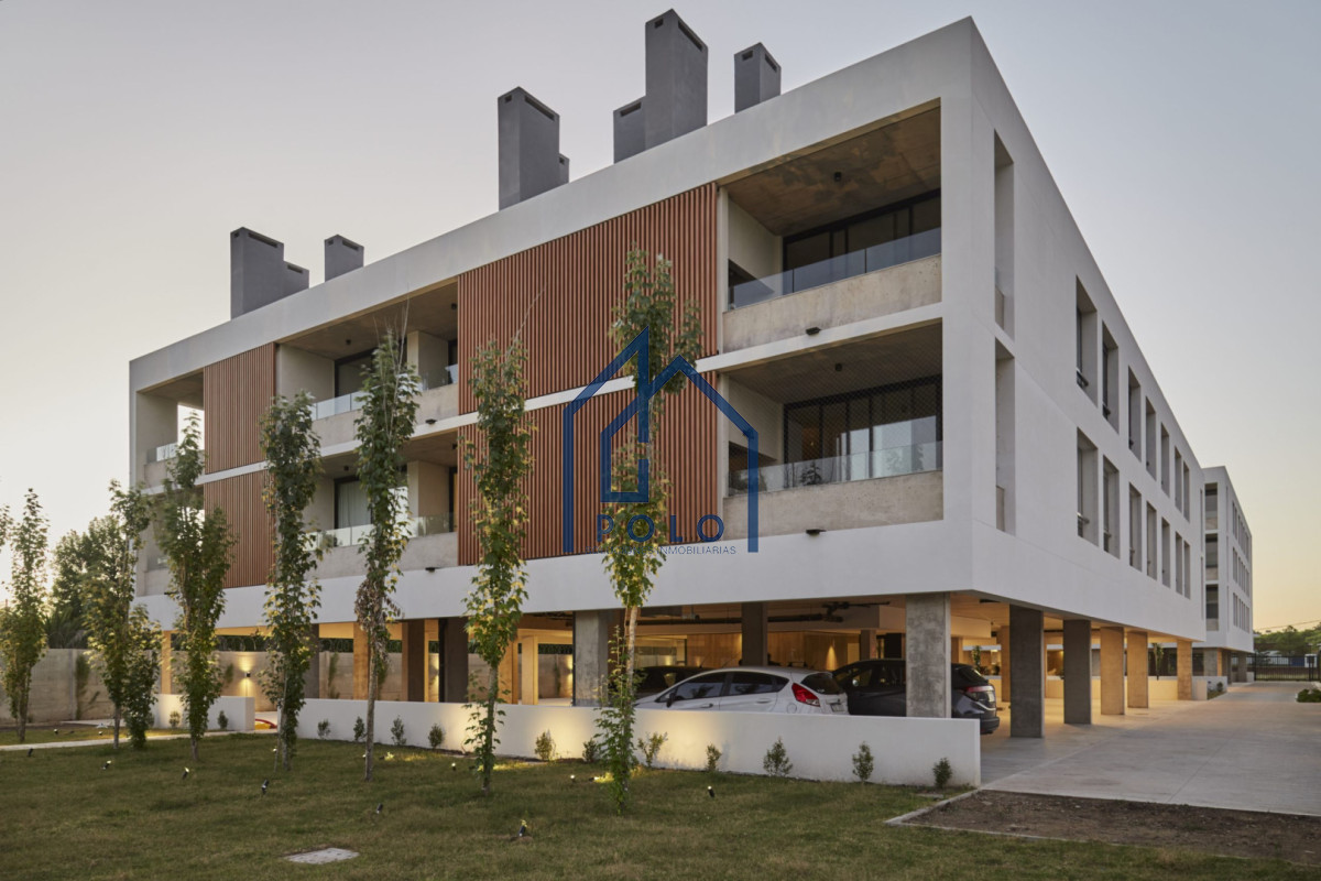 Apartamento ID.190 - Venta Residencial en Carrasco 3 dormitorios 