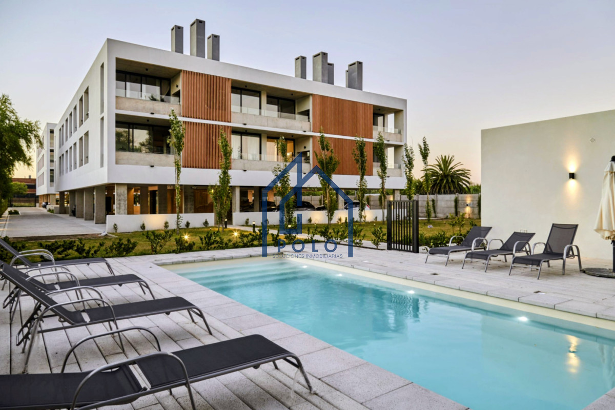 Apartamento ID.190 - Venta Residencial en Carrasco 3 dormitorios 