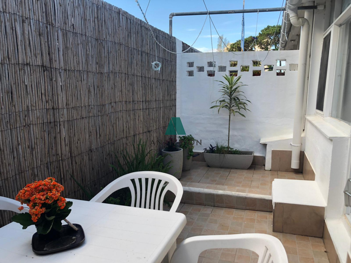 Casa ID.181 - Apartamento estilo casita en alquiler anual.