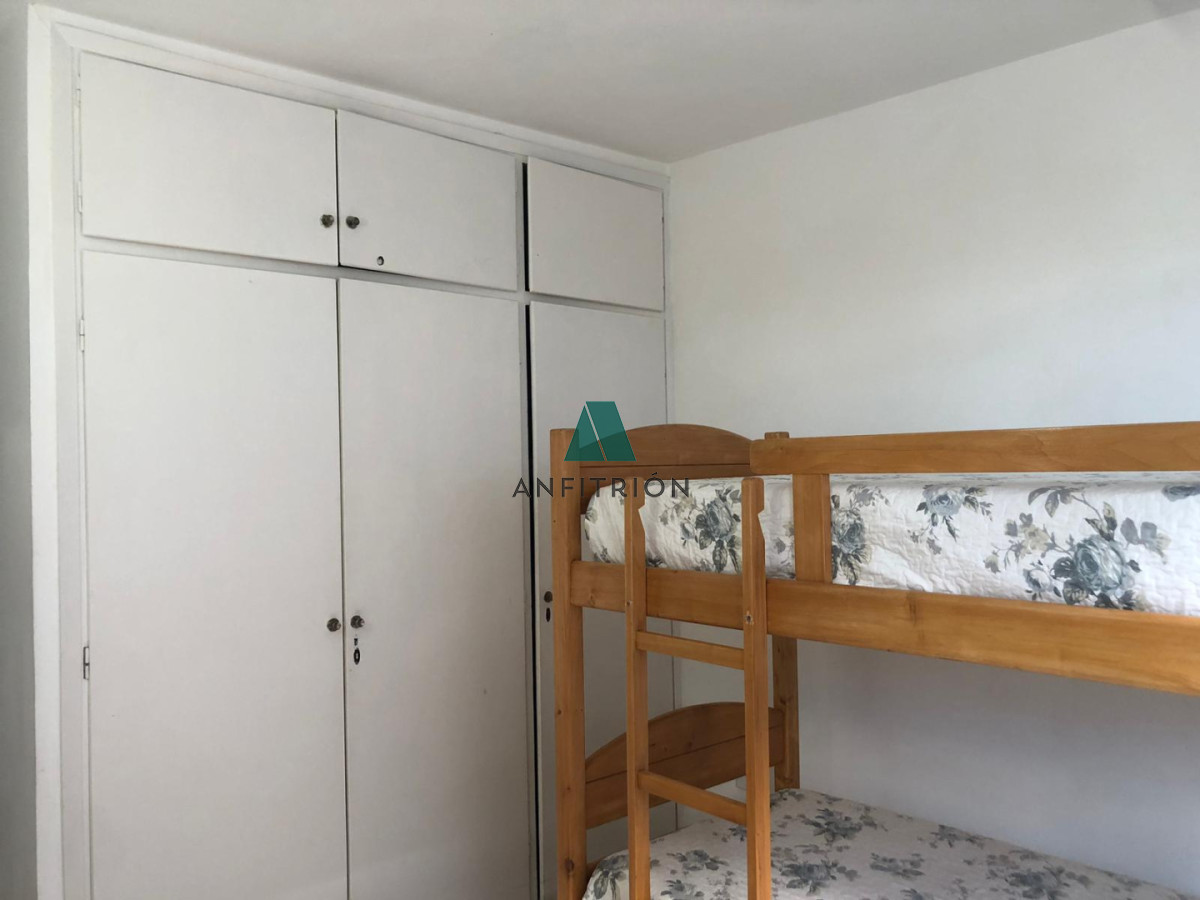 Casa ID.181 - Apartamento estilo casita en alquiler anual.