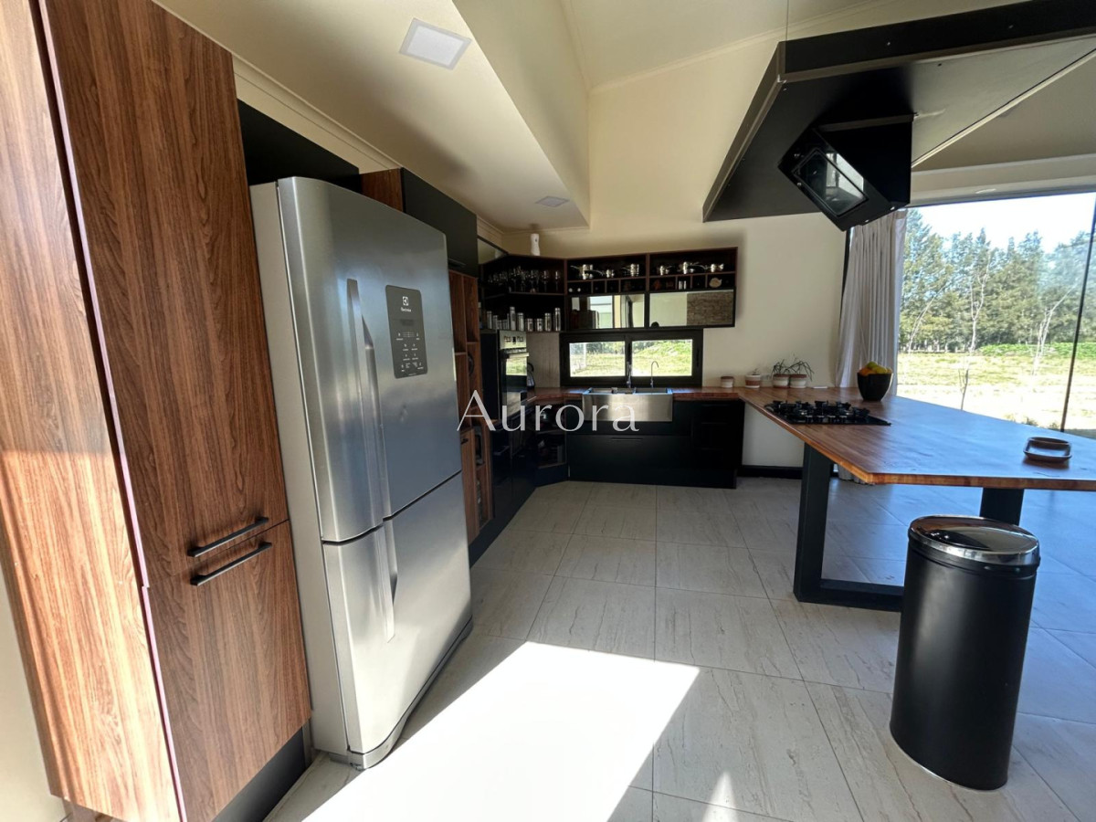 Chacra ID.82 - Chacra con casa moderna en venta.