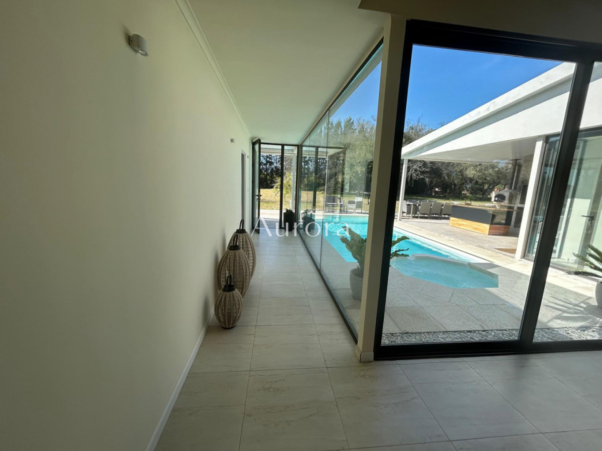 Chacra ID.82 - Chacra con casa moderna en venta.