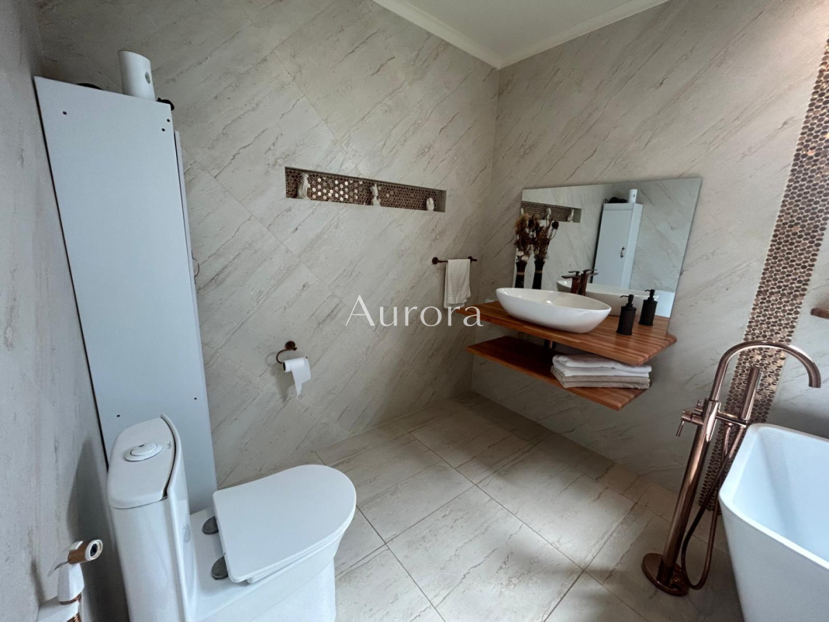 Chacra ID.82 - Chacra con casa moderna en venta.