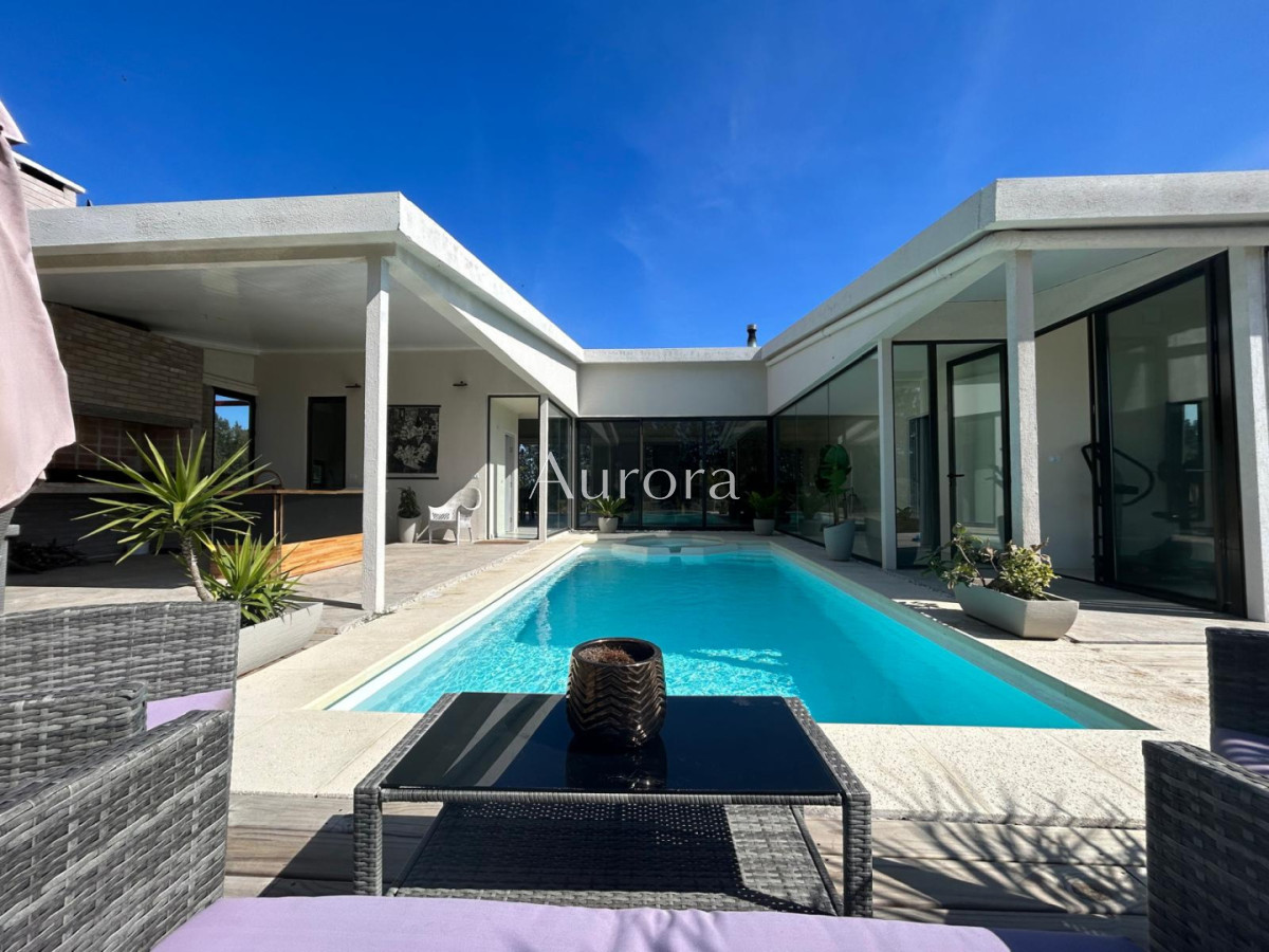 Chacra ID.82 - Chacra con casa moderna en venta.