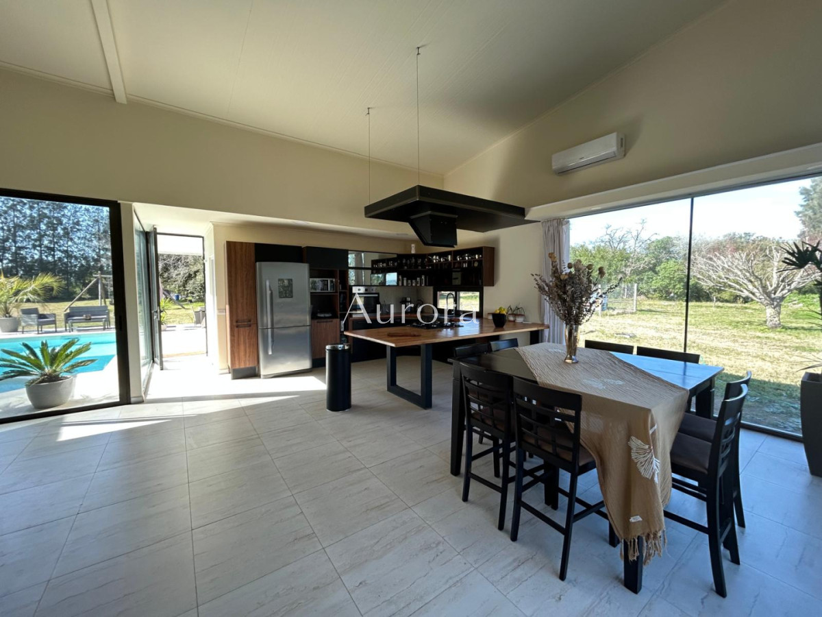 Chacra ID.82 - Chacra con casa moderna en venta.