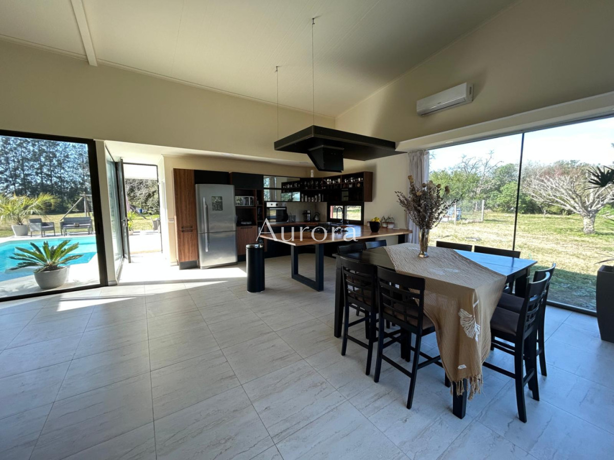 Chacra ID.82 - Chacra con casa moderna en venta.