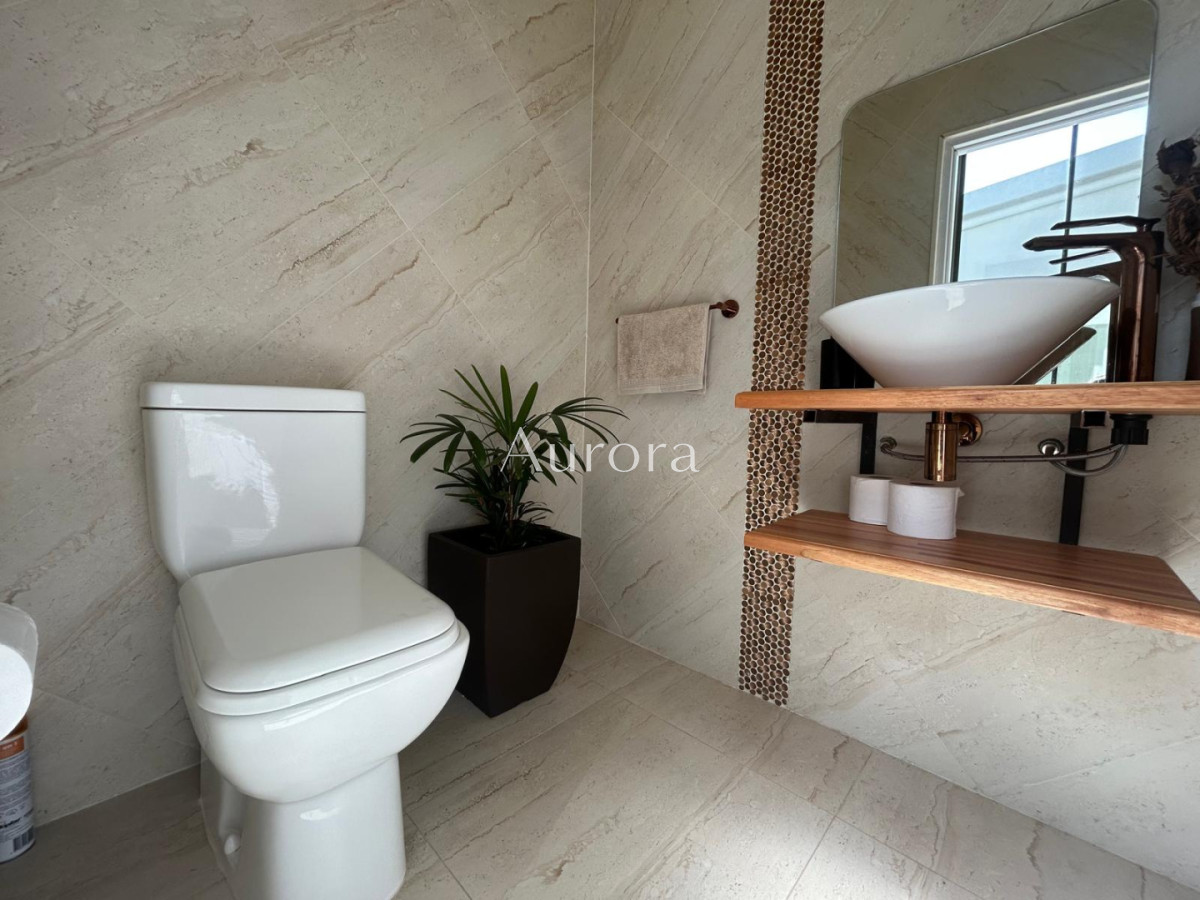 Chacra ID.82 - Chacra con casa moderna en venta.