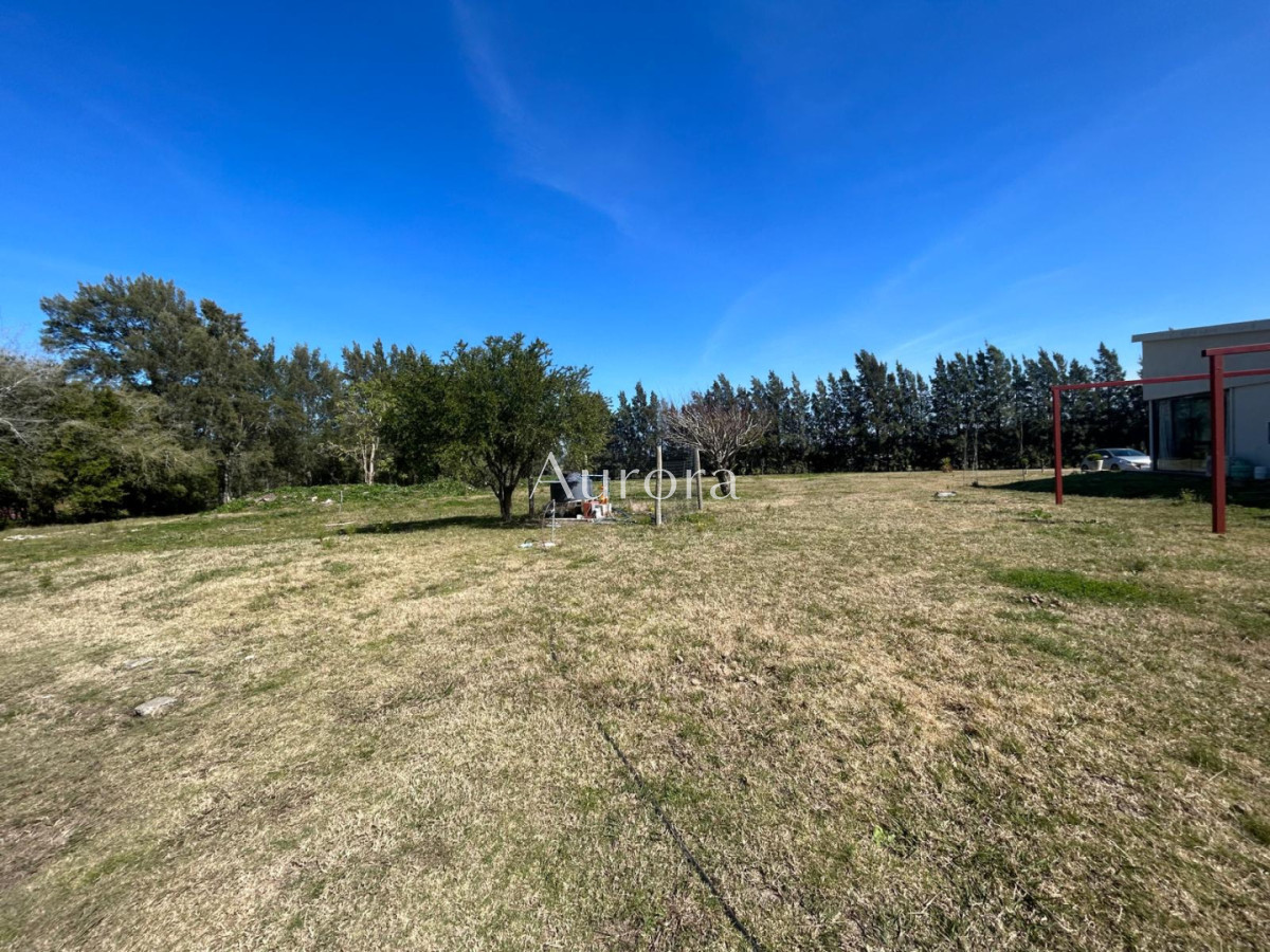 Chacra ID.82 - Chacra con casa moderna en venta.