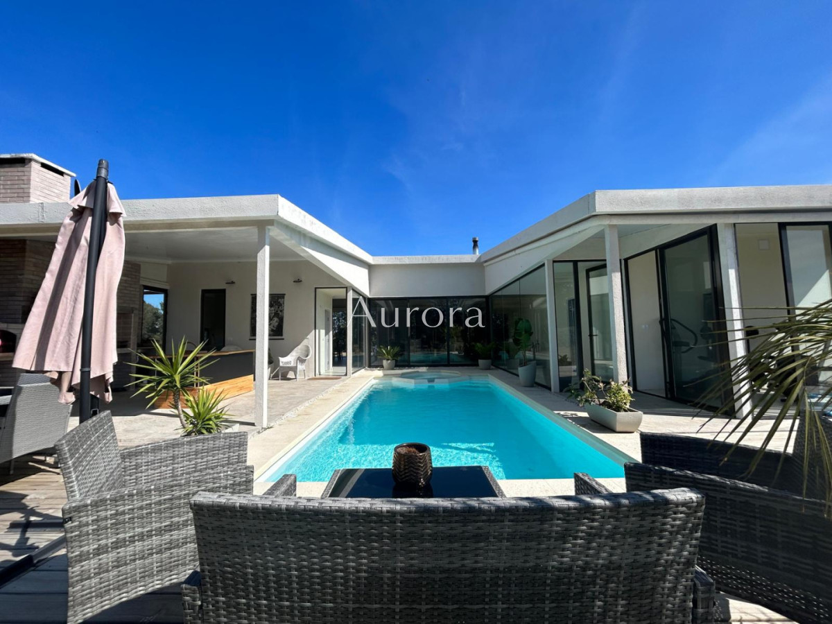 Chacra ID.82 - Chacra con casa moderna en venta.