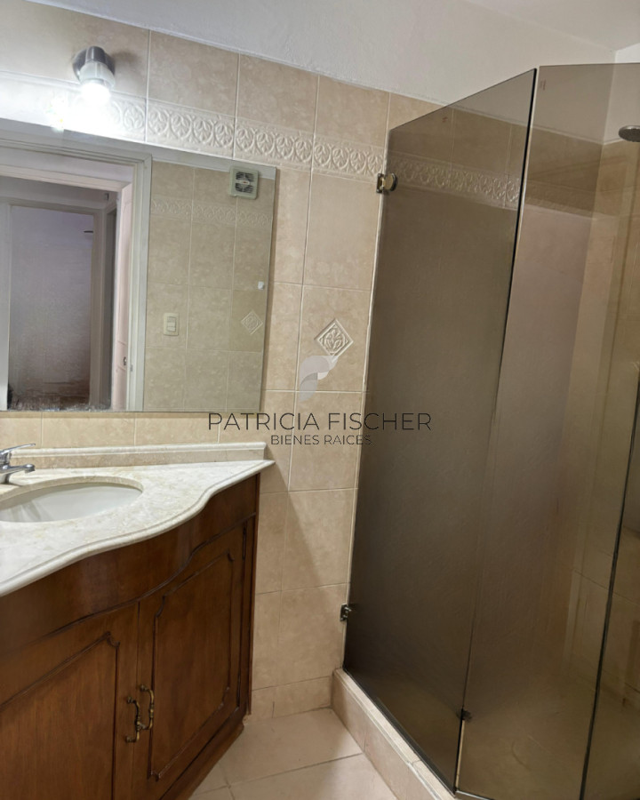 Apartamento ID.198 - A pasos del mar Venta Ap.Pocitos 2 Dormitorios 2 baños Muy Luminoso Terraza integrada