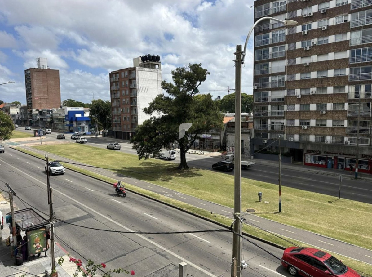 Apartamento ID.230 - Vivi o Invertir en Parque Batlle - Venta Ap. 2D 1B Terraza Amenities Bajo Ley vivienda promovida
