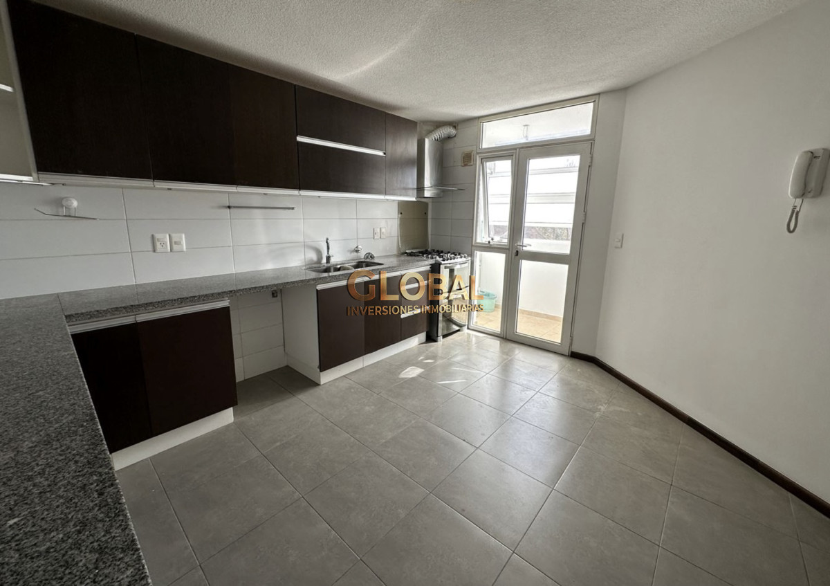 Apartamento ID.3523 - Frente al mar. Frente a todo - Venta Barra de Carrasco 3D suite,toilette,lavadero,terraza,gge Amenities 