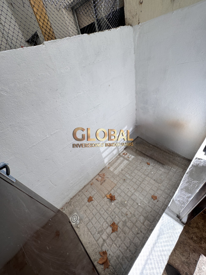 Apartamento ID.4299 - Apto 1 Dorm tipo duplex sobre Avda. Rivera !