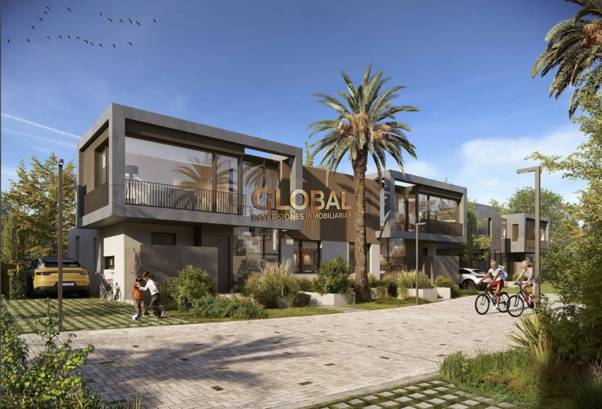 Casa ID.4449 - Barrio Privado junto al Carrasco Polo Club - Vende Casa Duplex 3D 4B Suite Vestidor cochera 