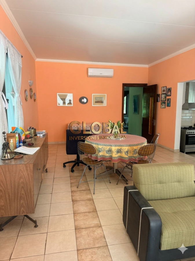 Casa ID.4057 - VENTA DE CASA EN EL CENTRO DE MONTEVIDEO ALTA RENTABILIDAD “Inversión con renta activa + potencial de duplicarla en el Centro de Montevideo” 