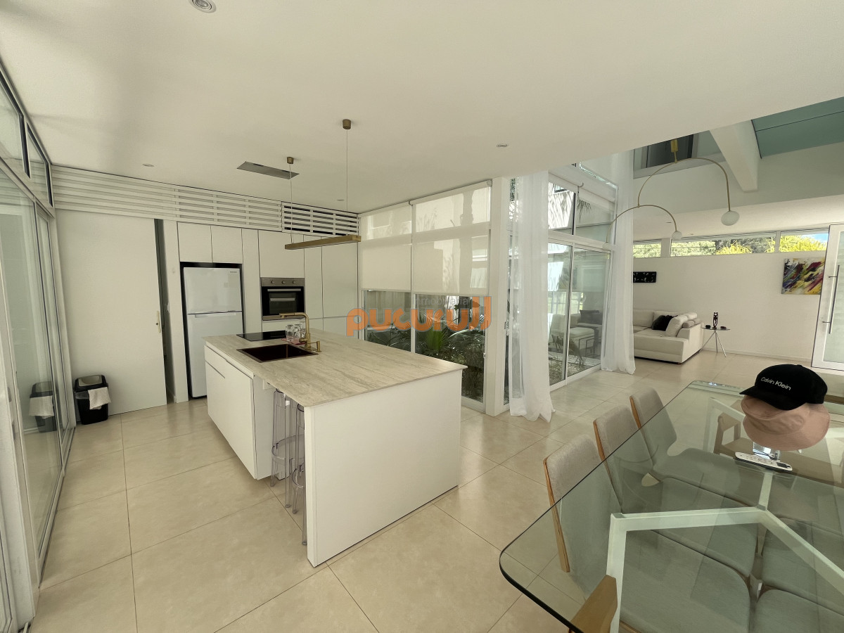 Casa ID.2694 - Casa en Venta 4 Dormitorios en Solanas Barrio Privado Punta del Este 