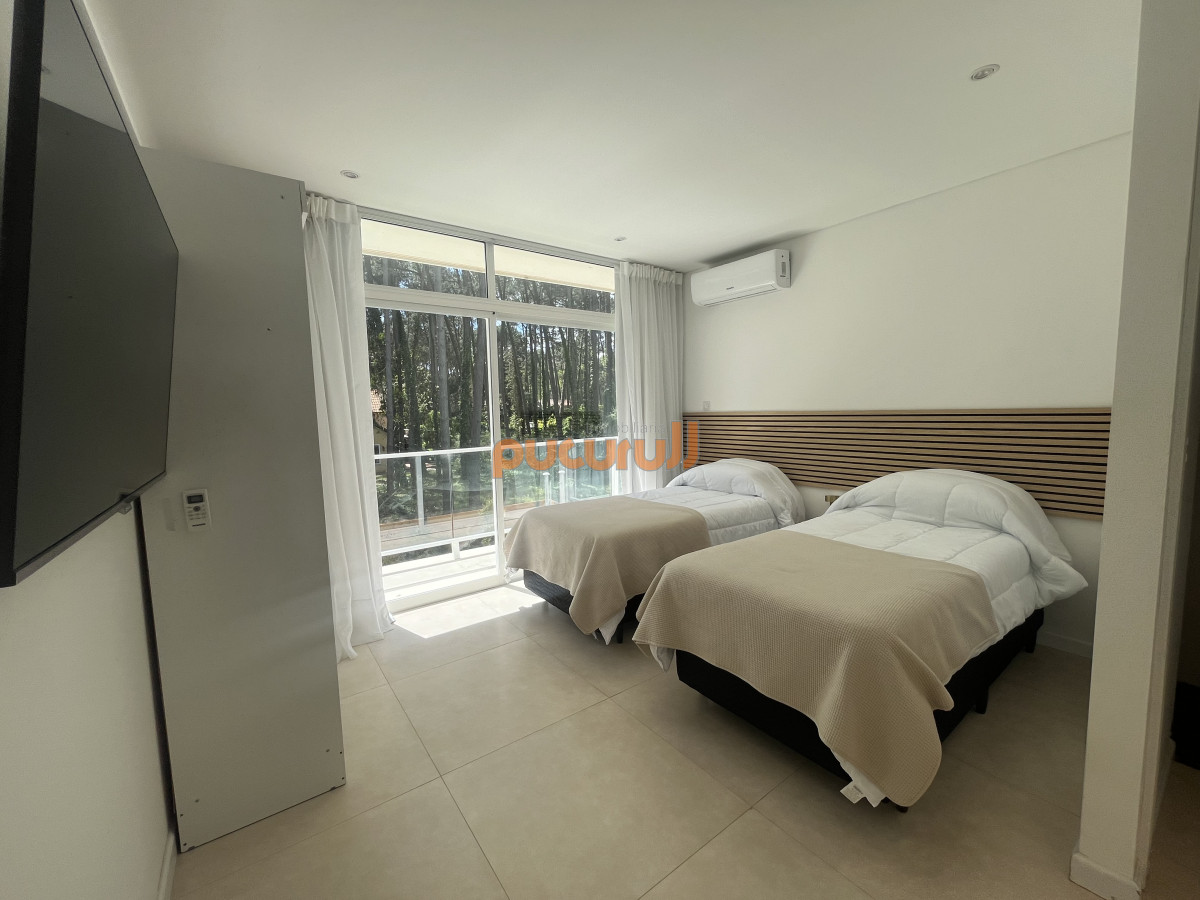 Casa ID.2694 - Casa en Venta 4 Dormitorios en Solanas Barrio Privado Punta del Este 