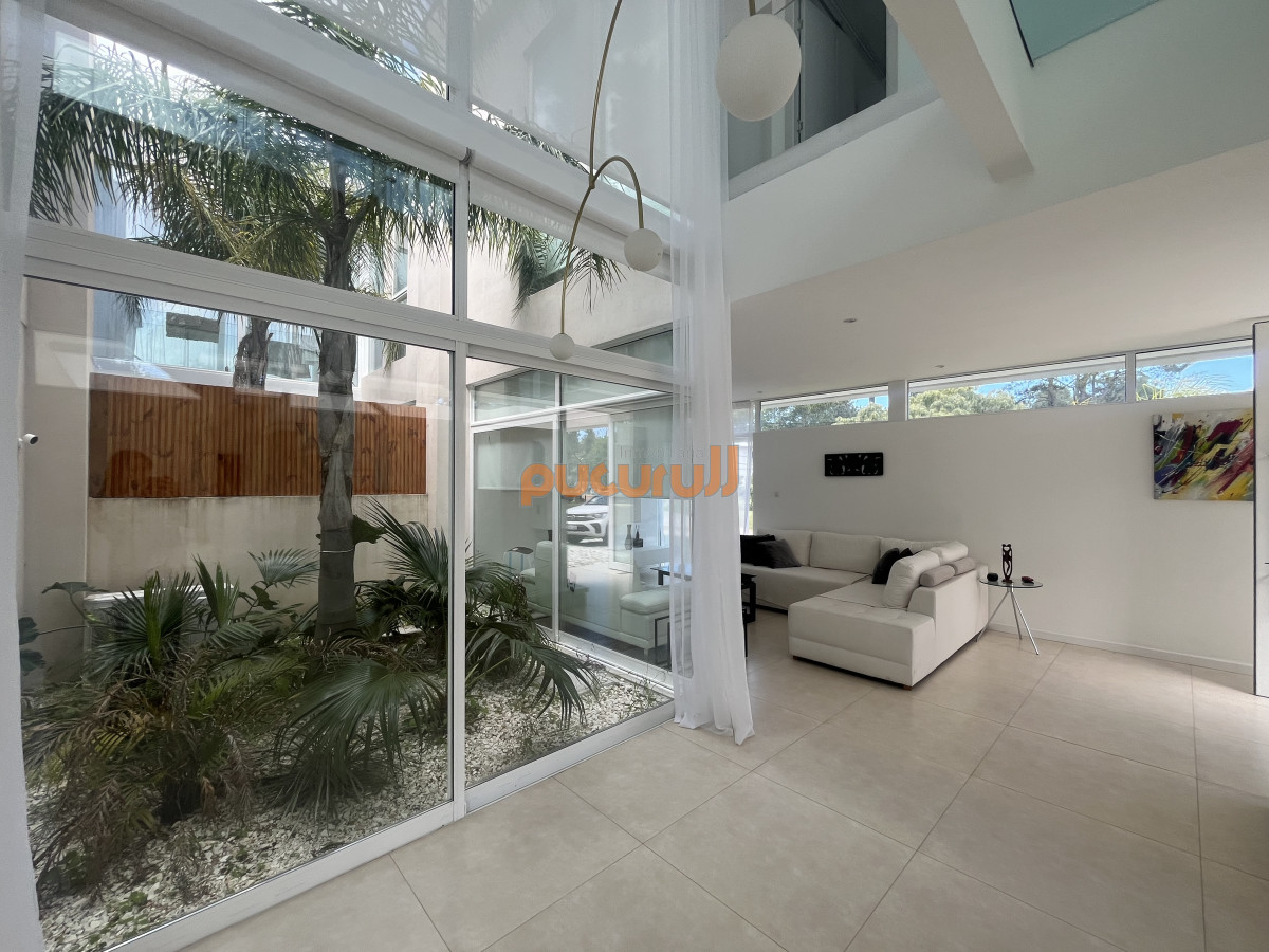 Casa ID.2694 - Casa en Venta 4 Dormitorios en Solanas Barrio Privado Punta del Este 