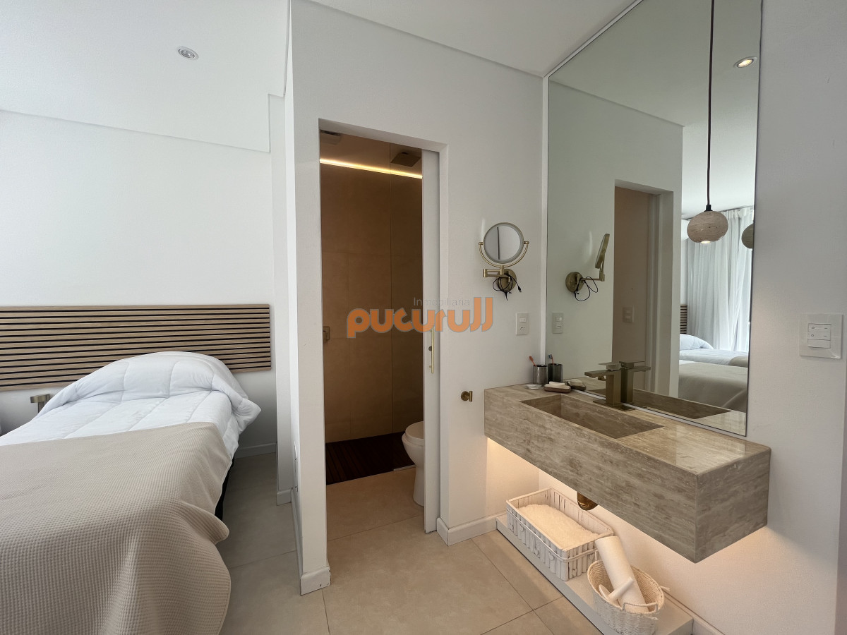 Casa ID.2694 - Casa en Venta 4 Dormitorios en Solanas Barrio Privado Punta del Este 