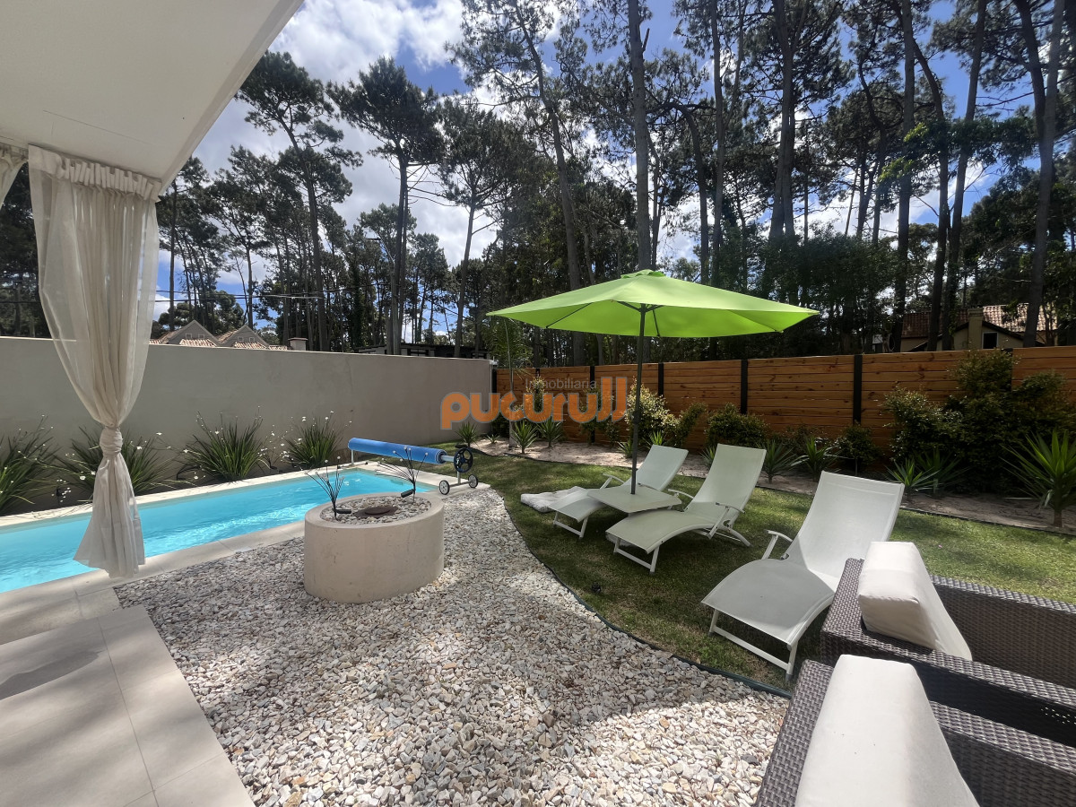 Casa ID.2694 - Casa en Venta 4 Dormitorios en Solanas Barrio Privado Punta del Este 