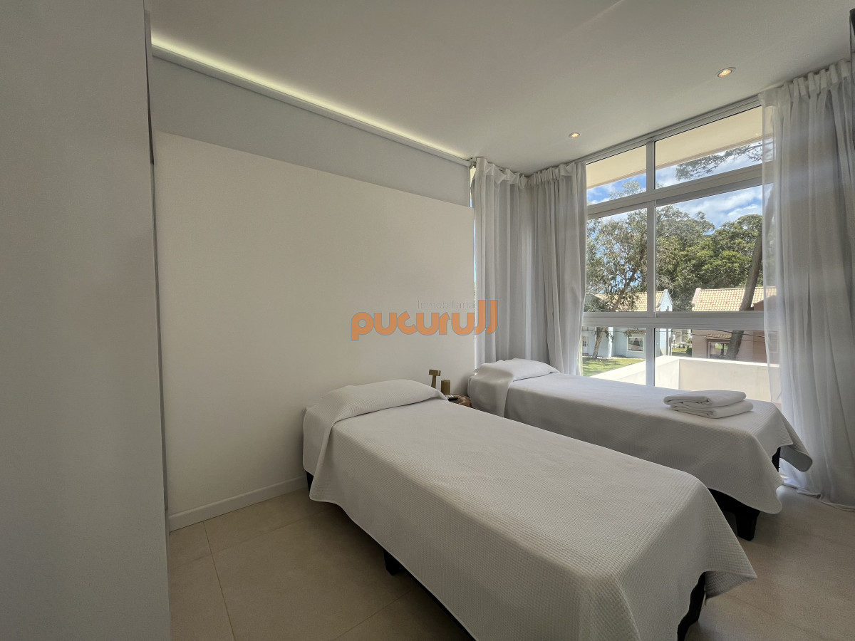 Casa ID.2694 - Casa en Venta 4 Dormitorios en Solanas Barrio Privado Punta del Este 