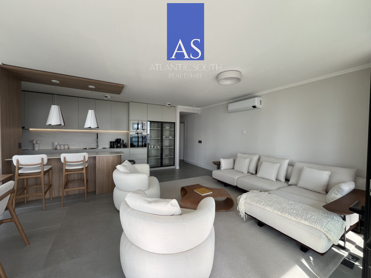 Apartamento ID.4667 - Planta de categoría con Vista al Mar Playa Mansa Punta del Este 