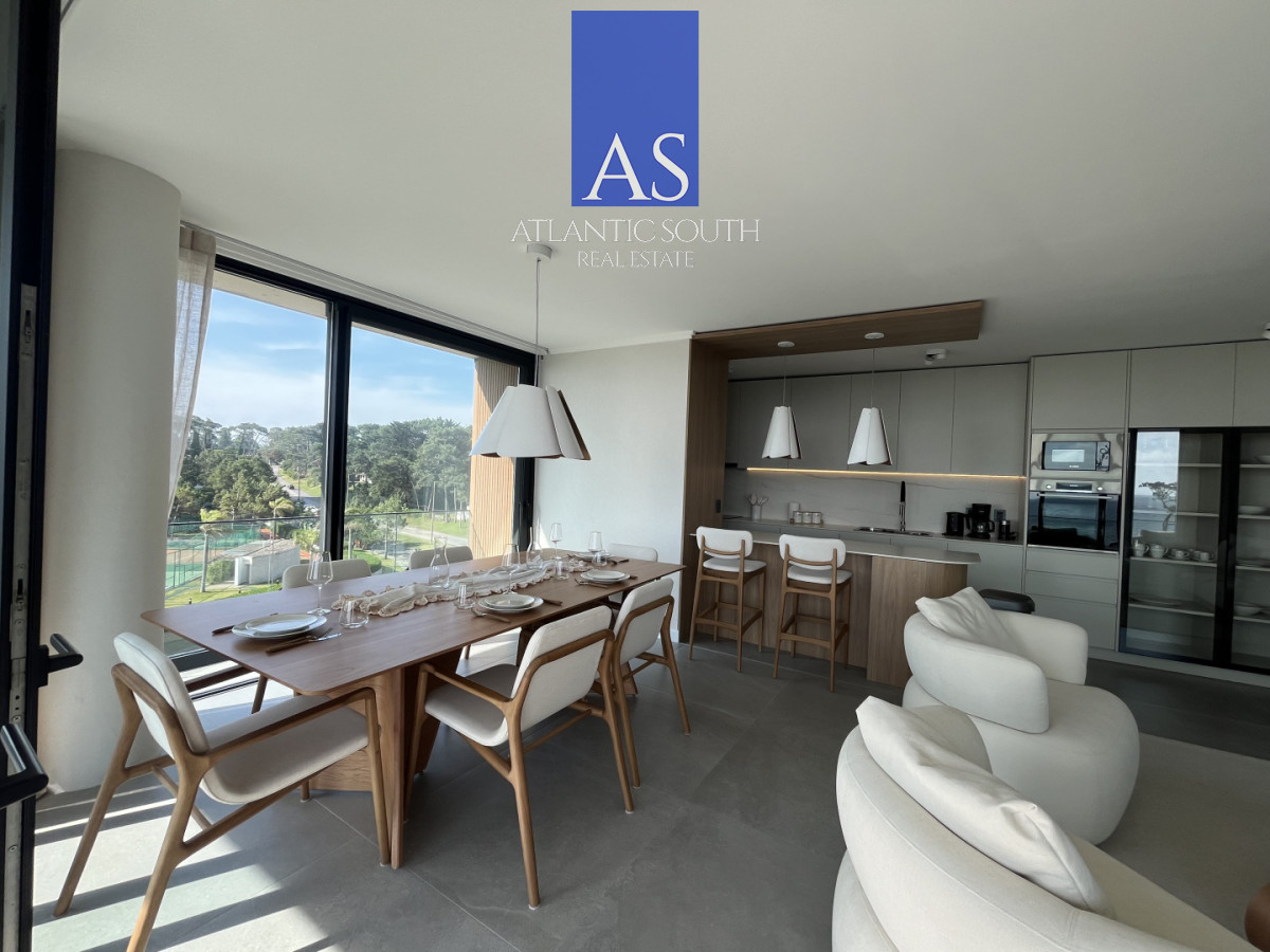 Apartamento ID.4667 - Planta de categoría con Vista al Mar Playa Mansa Punta del Este 