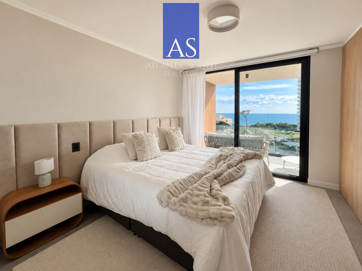 Apartamento ID.4667 - Planta de categoría con Vista al Mar Playa Mansa Punta del Este 