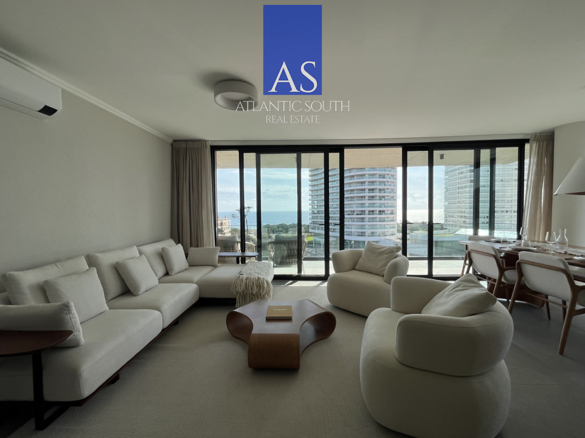 Apartamento ID.4667 - Planta de categoría con Vista al Mar Playa Mansa Punta del Este 