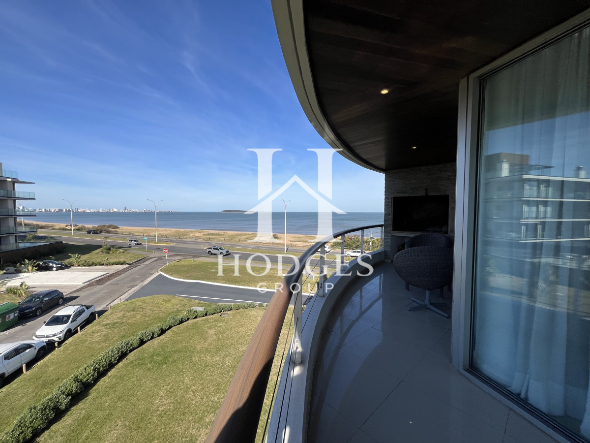 Apartamento ID.50 - Hermoso Apartamento en Venta frente al mar Primera Linea de Mansa!