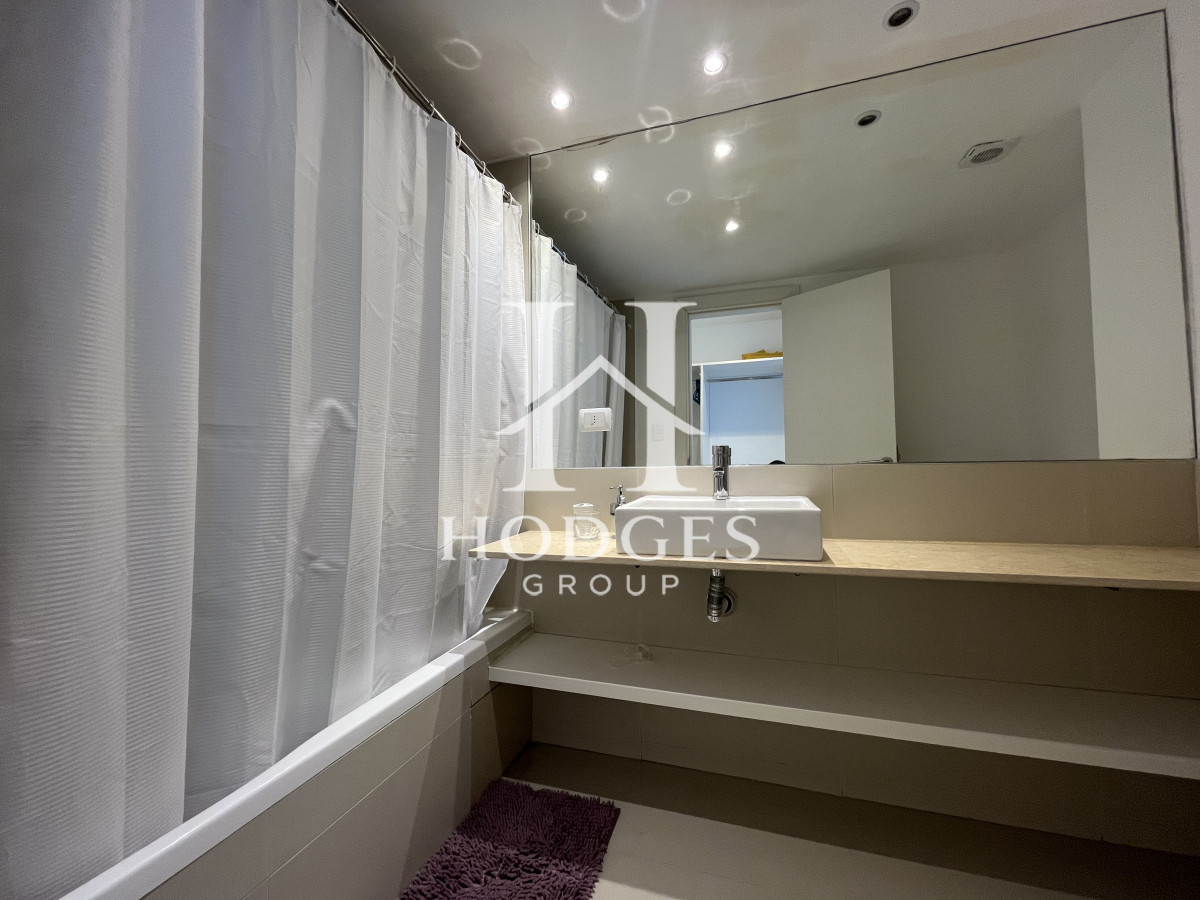 Apartamento ID.49 - Venta Apartamento Primera Linea Mansa frente al mar con Parrillero propio. Punta del Este Uruguay