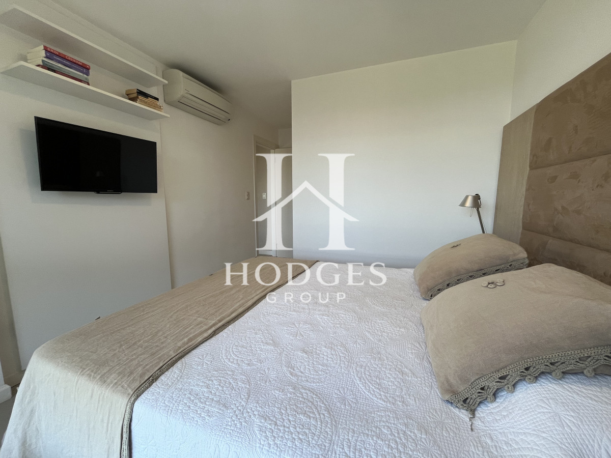 Apartamento ID.50 - Hermoso Apartamento en Venta frente al mar Primera Linea de Mansa!