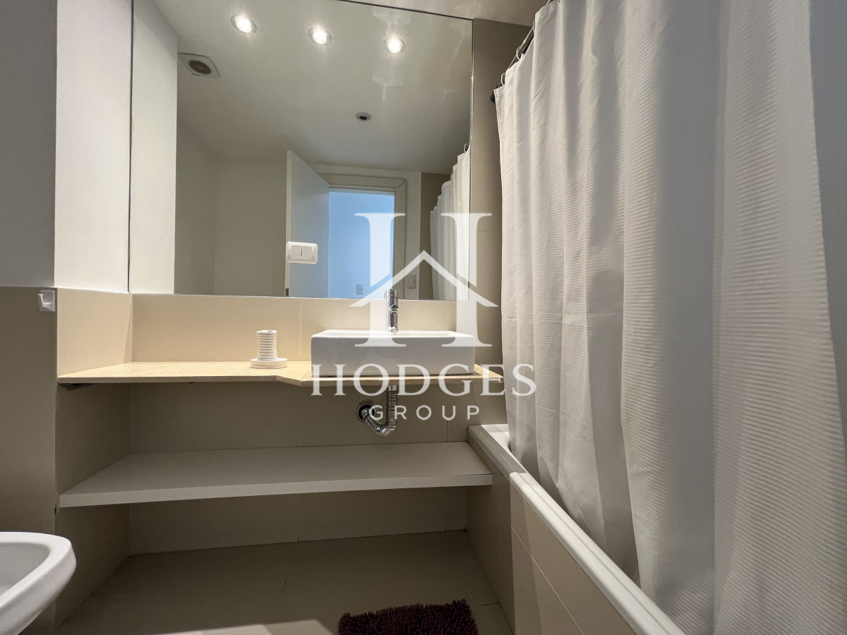 Apartamento ID.49 - Venta Apartamento Primera Linea Mansa frente al mar con Parrillero propio. Punta del Este Uruguay