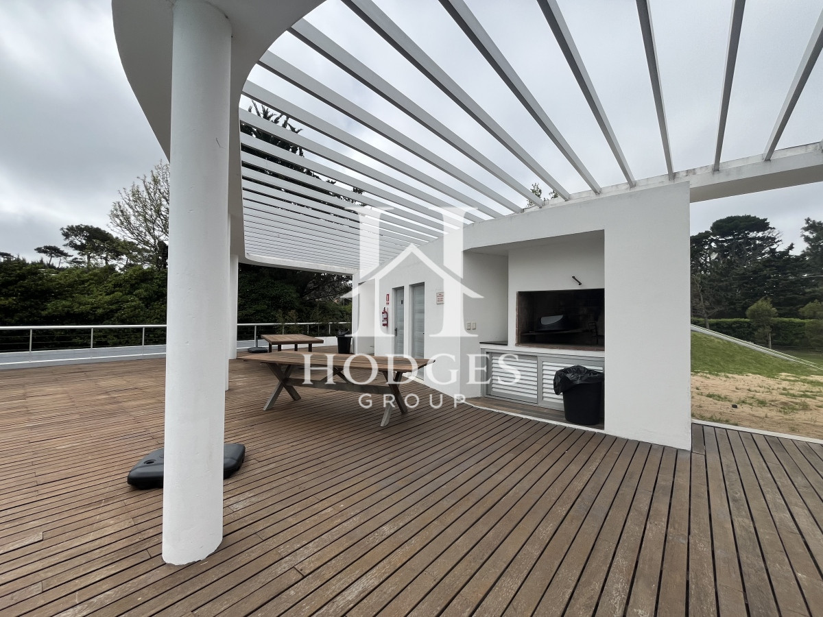Apartamento ID.48 - Oportunidad Apartamento en Venta Primera linea de la Mansa 2 dormitorios Isabel Pinares Punta del Este con Parrillero y Garaje
