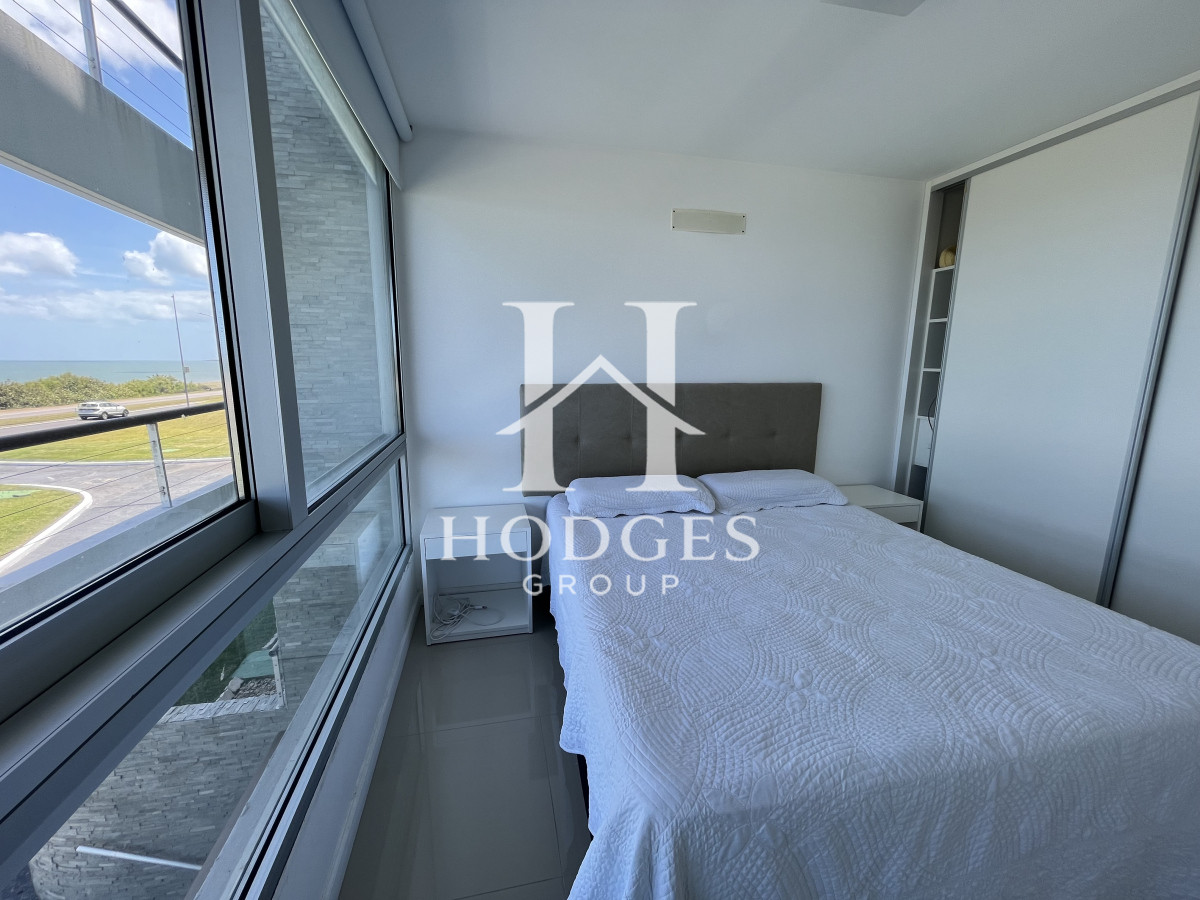 Apartamento ID.49 - Venta Apartamento Primera Linea Mansa frente al mar con Parrillero propio. Punta del Este Uruguay