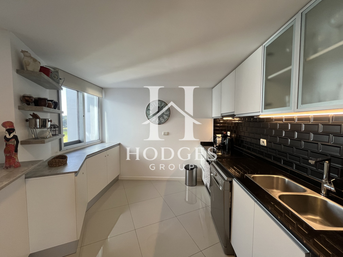 Apartamento ID.50 - Hermoso Apartamento en Venta frente al mar Primera Linea de Mansa!