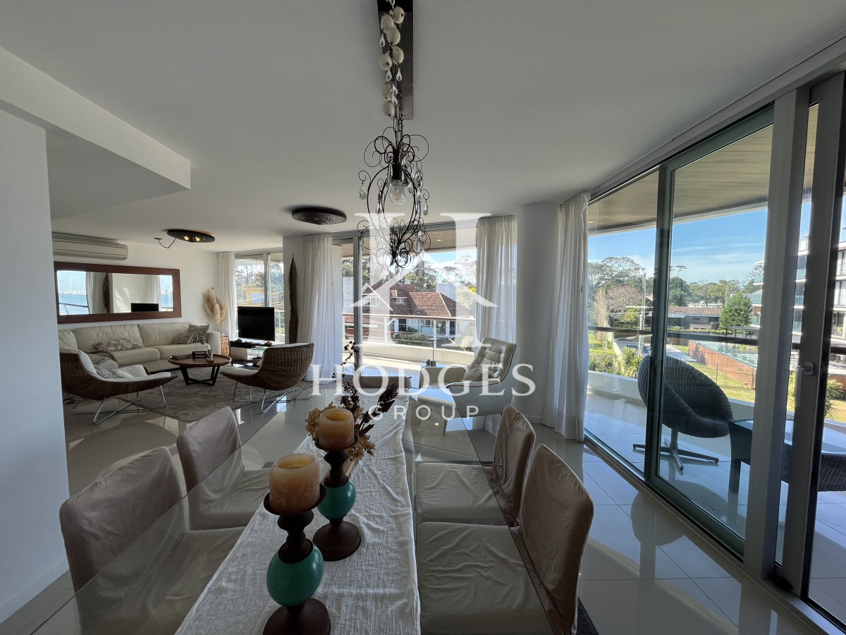 Apartamento ID.50 - Hermoso Apartamento en Venta frente al mar Primera Linea de Mansa!