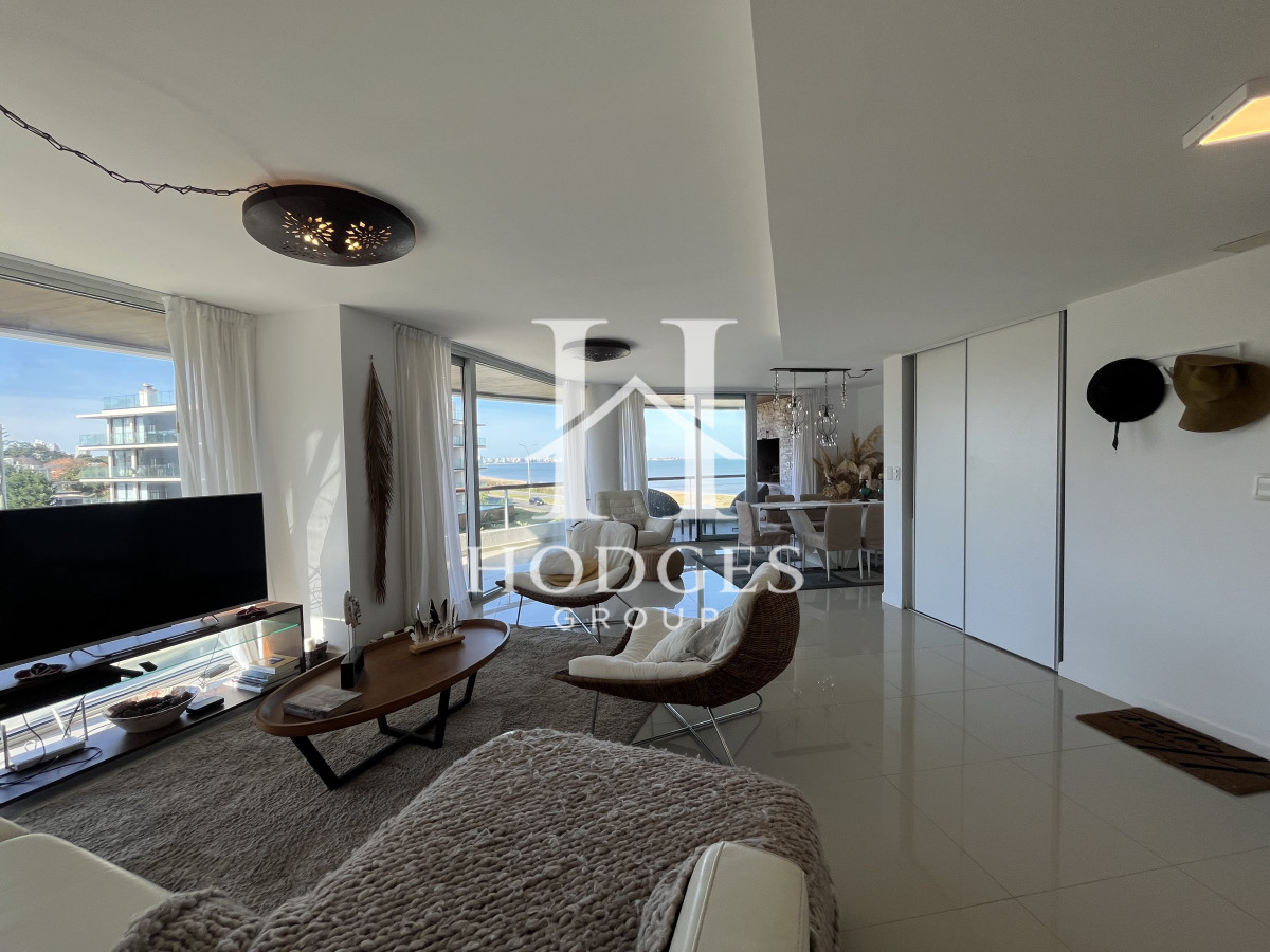 Apartamento ID.50 - Hermoso Apartamento en Venta frente al mar Primera Linea de Mansa!