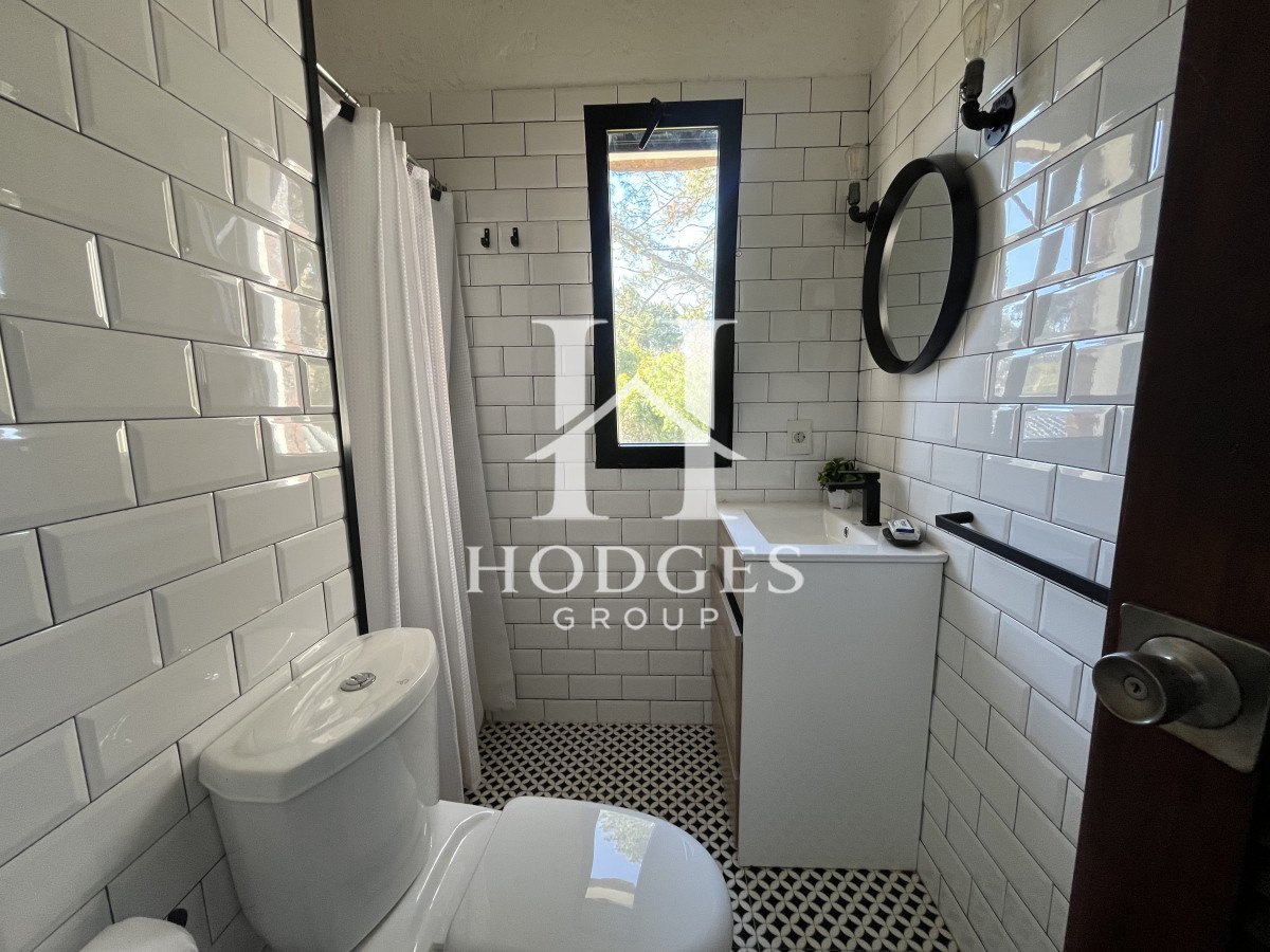 Casa ID.582 - Venta Casa Punta del Este 4 dormitorios en Barrio Marly Punta del Este con piscina 