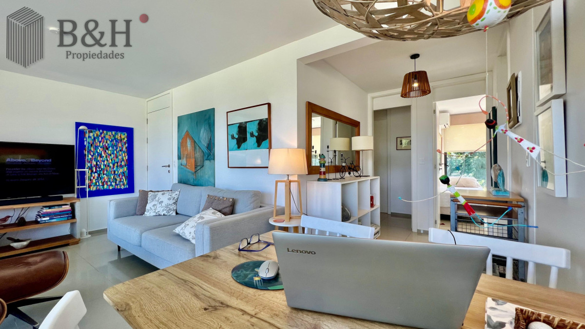 Apartamento ID.7810 - Apartamento en Venta Playa Mansa 2 dormitorios con parrillero propio Punta del Este