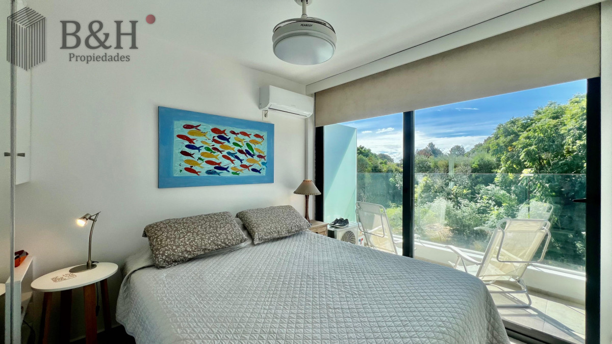Apartamento ID.7810 - Apartamento en Venta Playa Mansa 2 dormitorios con parrillero propio Punta del Este