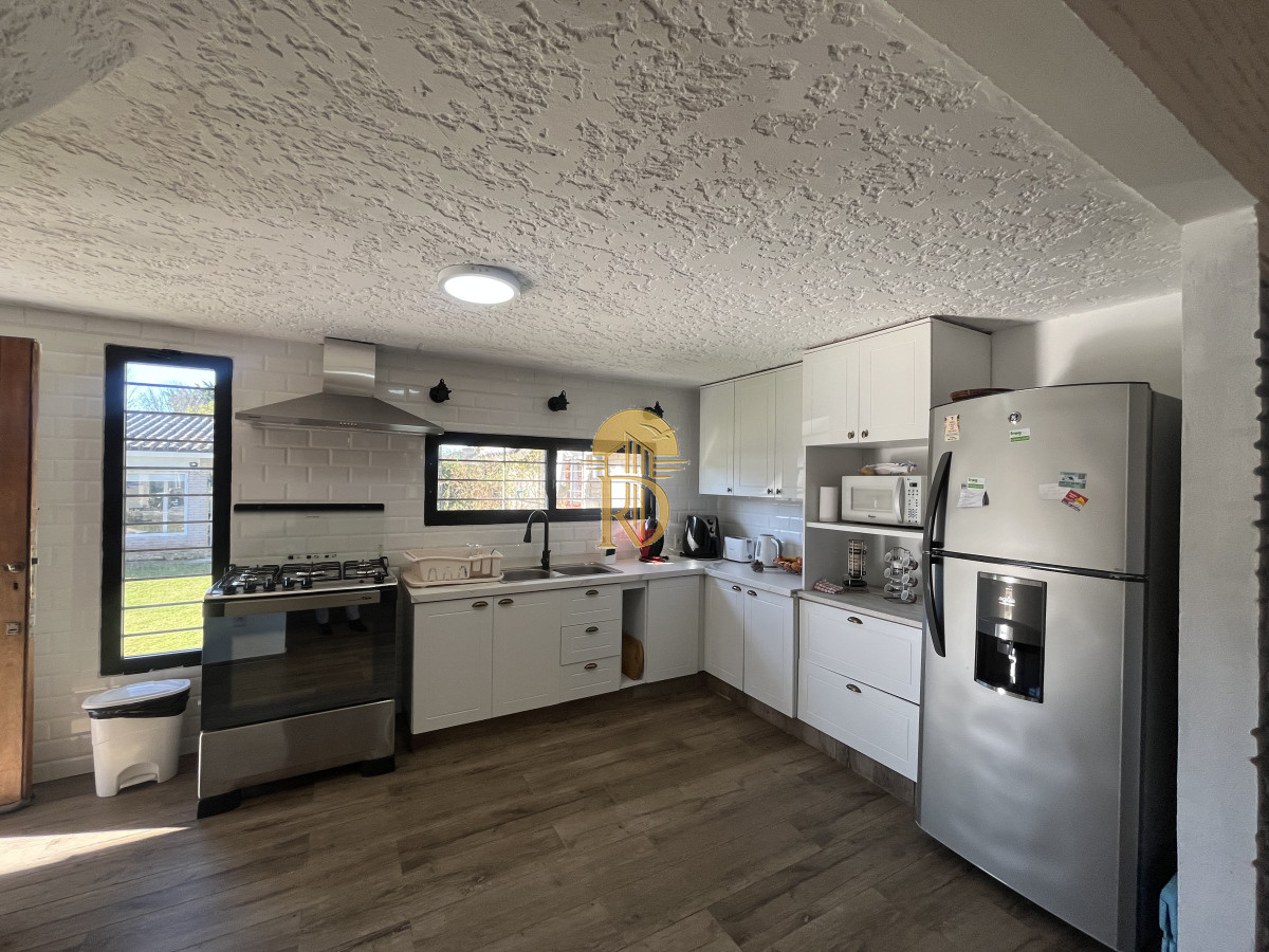 Venta Casa Punta del Este 4 dormitorios en Barrio Marly Punta del Este con piscina -id-906-13