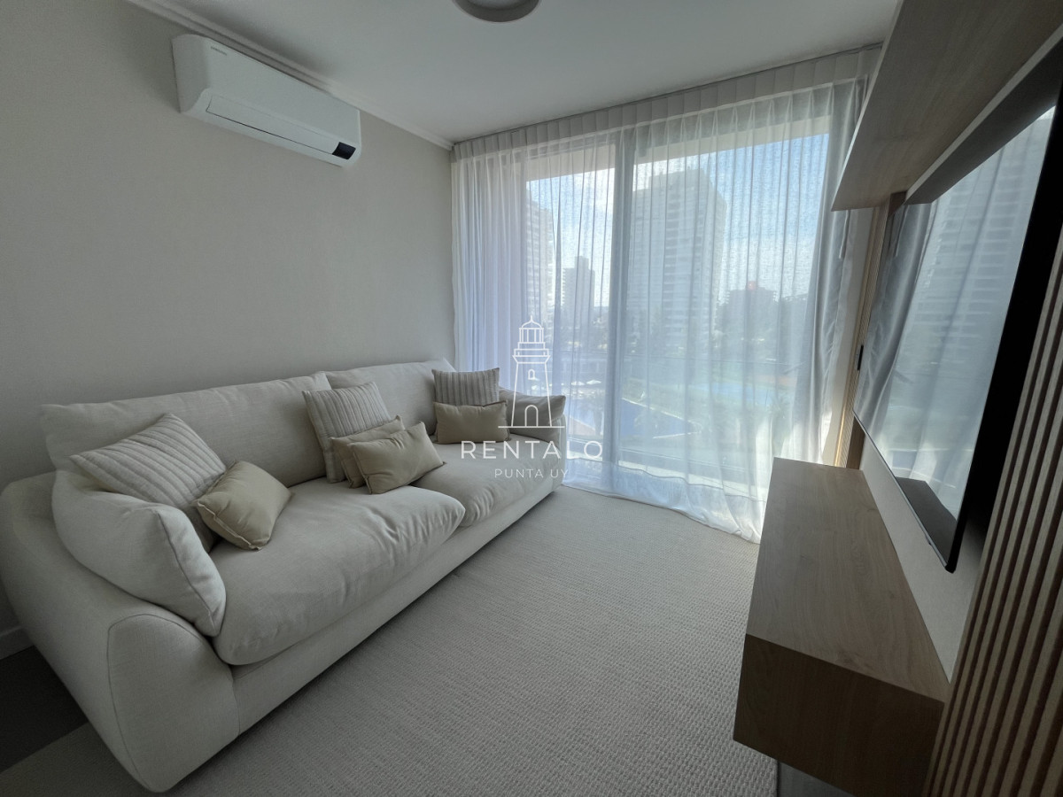 Apartamento ID.970 - En venta apartamento 3 dormitorios con Vista al Mar Playa Mansa Punta del Este 