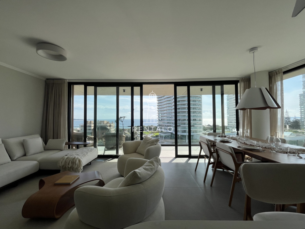Apartamento ID.970 - En venta apartamento 3 dormitorios con Vista al Mar Playa Mansa Punta del Este 
