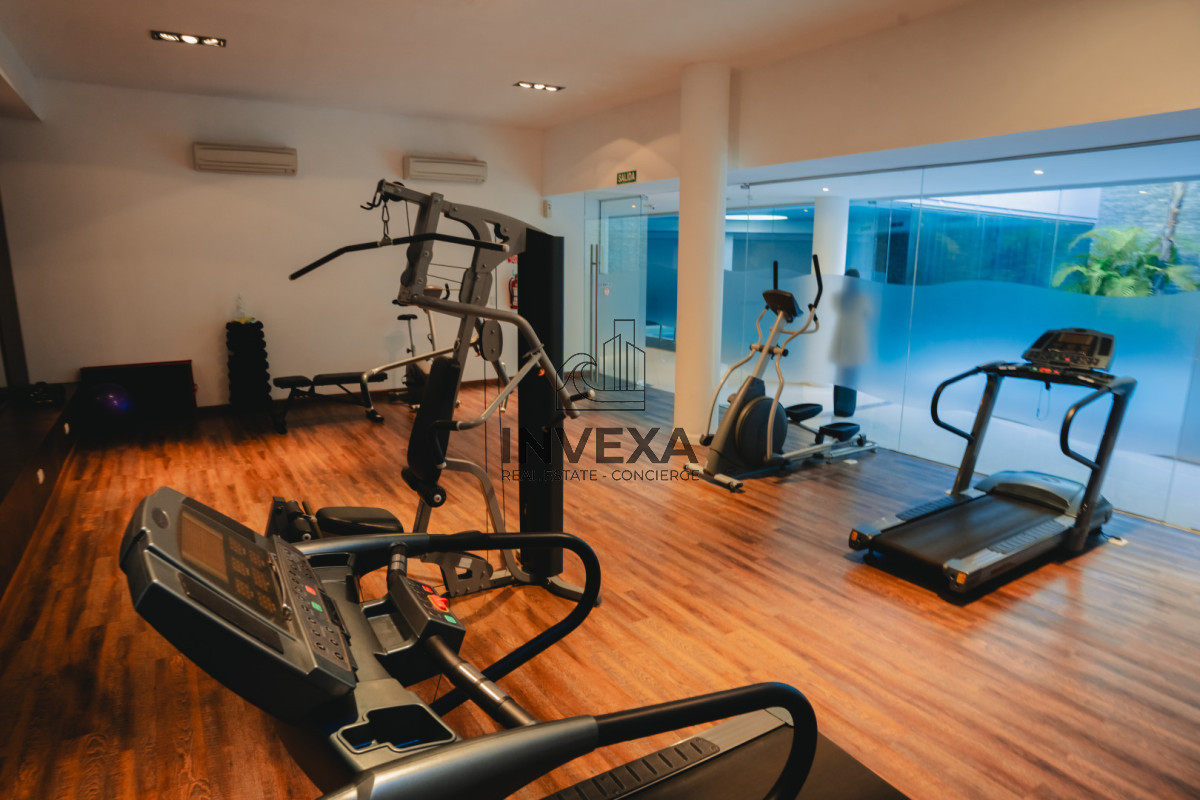 Apartamento ID.2105 - Venta Apartamento Primera Linea Mansa frente al mar con Parrillero propio. Punta del Este Uruguay